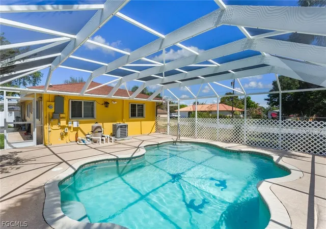 Photo 4 of Single family home for sale at 2803 W Cypress Ave, Fort Myers, FL 33905 | MLS# 2026013112 | Listing updated on 2026-07-31