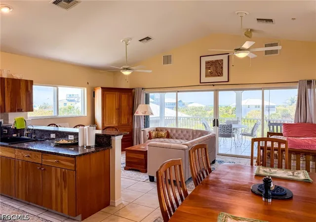 Photo 4 of Single family home for sale at 4510 Oyster Shell Dr, Captiva, FL 33924 | MLS# 2026013122 | Listing updated on 2026-09-01