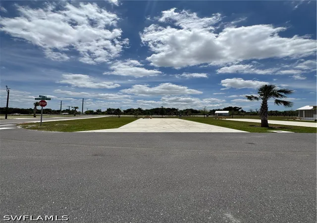 5th image of 220 Riverclub Ct, Punta Gorda, FL 33982 | MLS# 226011075