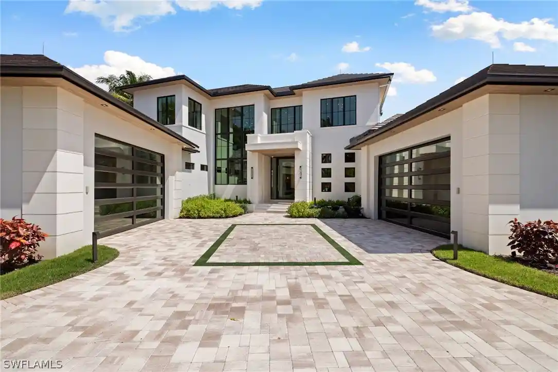 Photo 1 of Single family home for sale at 2345 Tarpon Rd, Naples, FL 34102 | MLS# 226011848 | Listing updated on 2026-10-30