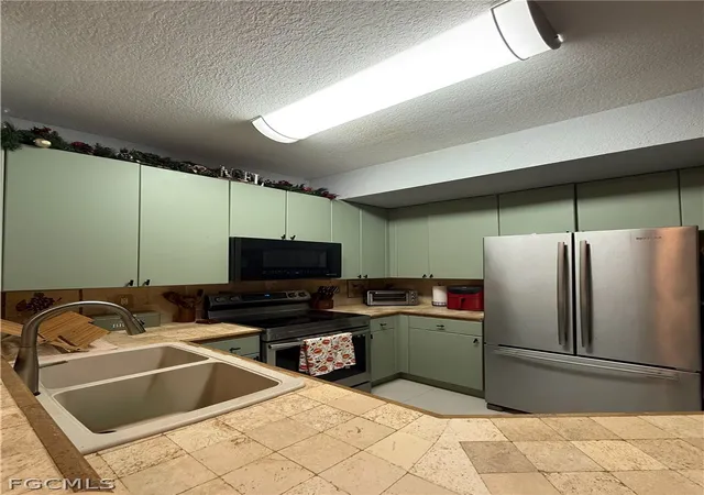 Photo 3 of Townhouse for sale at 639 Northeast 21st Ave, Homestead, FL 33033 | MLS# 2026013327 | Listing updated on 2026-06-23