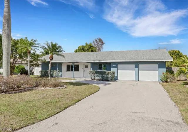 Photo 1 of Sale Pending at 549 Peck Ave, Fort Myers, FL 33919 | MLS# 2026013374 | Listing updated on 2026-08-31