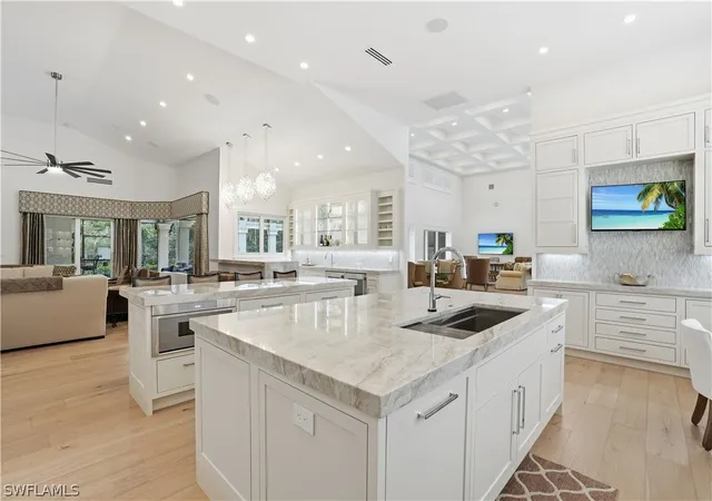 5th image of 328 Sedgwick Ct, Naples, FL 34108 | MLS# 226011896