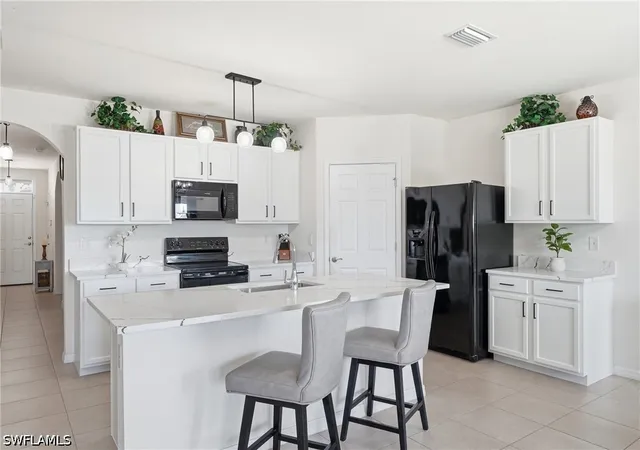 4th image of 2006 Sw 15Th Ave, Cape Coral, FL 33991 | MLS# 226011771