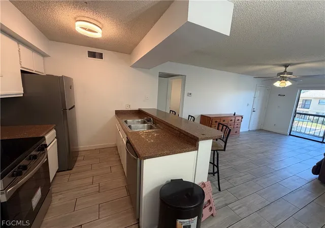 3rd image of 5329 Summerlin Rd #2911, Fort Myers, FL 33919 | MLS# 2026013513