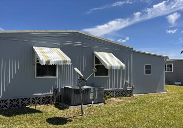 Photo 2 of Manufactured home for sale at 219 Temple Dr #219, Fort Myers, FL 33905 | MLS# 2026013577 | Listing updated on 2026-06-25
