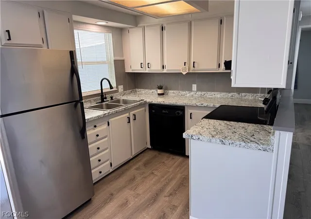 Photo 4 of Manufactured home for sale at 219 Temple Dr #219, Fort Myers, FL 33905 | MLS# 2026013577 | Listing updated on 2026-06-25