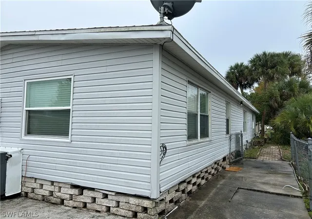 Photo 4 of Manufactured home for sale at 181 Pine Key Ln #29, Naples, FL 34114 | MLS# 226012030 | Listing updated on 2026-05-05