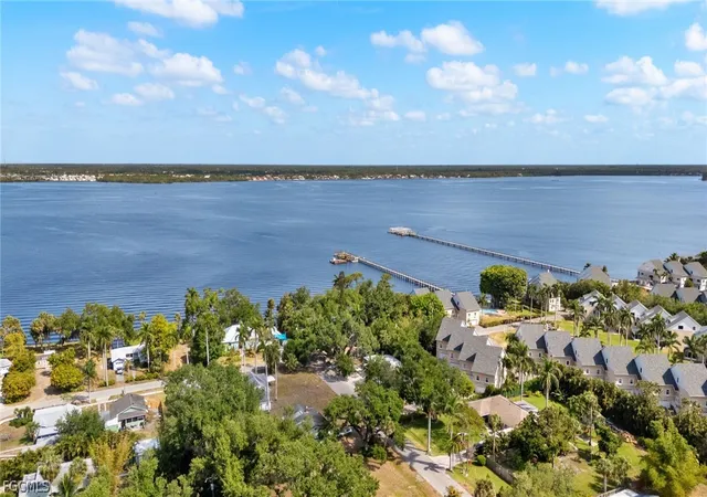 26th image of 3541 3543 E Riverside Dr, Fort Myers, FL 33916 | MLS# 2026013757