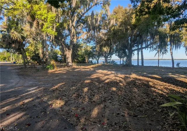 5th image of 3541-3543 E Riverside Dr, Fort Myers, FL 33916 | MLS# 2026013757