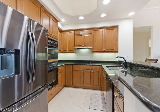 Listing Photo 4 - Condo for sale in building located at 2748 Tiburon Blvd E, Naples, FL 34109 - Unit #C404