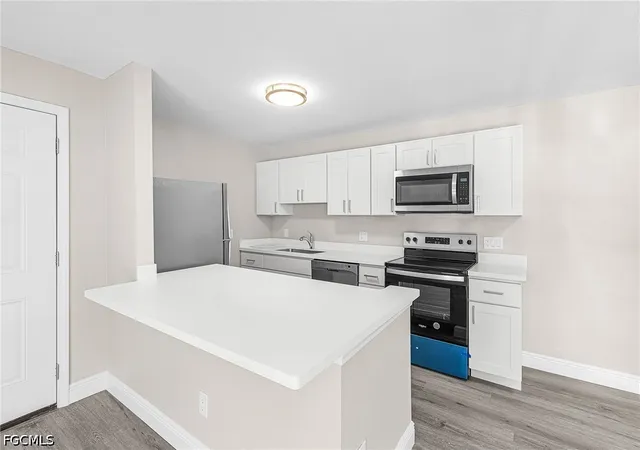 Listing Photo 3 - Condo for sale in building located at 17422 Birchwood Ln, Fort Myers, FL 33908 - Unit #4
