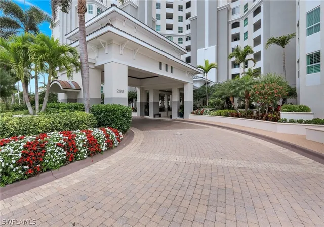 Homes for sale in Naples, FL | 295 Grande Wy, Naples, FL 34110