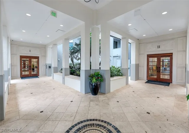 Homes for sale in Naples, FL | 295 Grande Wy, Naples, FL 34110