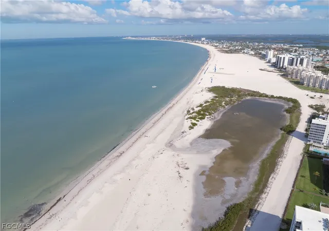 Homes for sale in Fort Myers Beach, FL | 7146 Estero Boulevard, Fort Myers Beach, FL 33931 | Houzeo