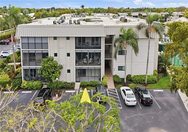 38th image of 788 Park Shore Dr #A11, Naples, FL 34103 | MLS# 226012120