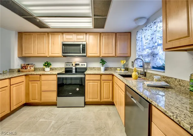 5th image of 15350 Moonraker Ct #304, North Fort Myers, FL 33917 | MLS# 2026013979