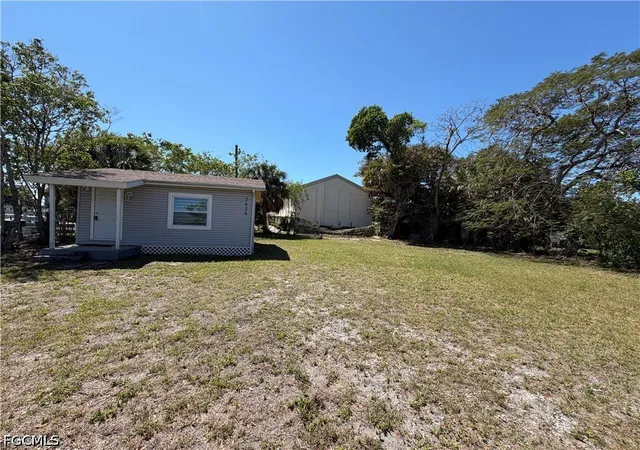 Homes for sale in Fort Myers, FL | 2426 Stella St, Fort Myers, FL 33901 | MLS# 2026013993