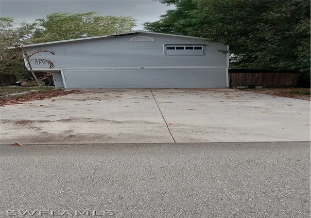 Photo 1 of Single family home for sale at 2929 7th Street Sw, Lehigh Acres, FL 33976 | MLS# 226012508 | Listing updated on 2026-04-22
