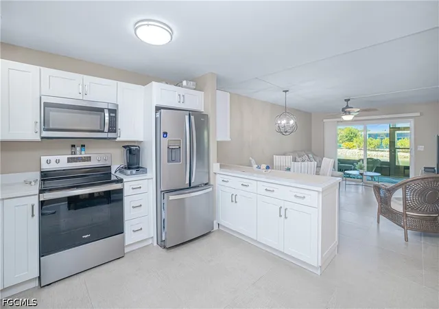 Homes for sale in Fort Myers, FL | 16007 Davis Rd, Fort Myers, FL 33908