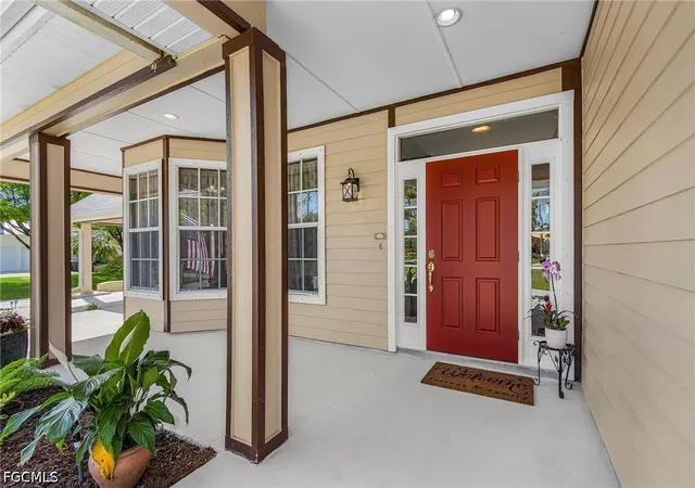 Photo 4 of Single family home for sale at 8930 Penzance Blvd, Fort Myers, FL 33912 | MLS# 2026014036 | Listing updated on 2026-09-01