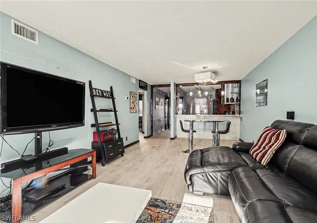 Listing Photo 4 - Condo for sale in building located at 4150 Looking Glass Ln, Naples, FL 34112 - Unit #3903