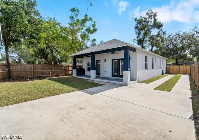 34th image of 1324 E Giddens Ave, Tampa, FL 33603 | MLS# 226012671