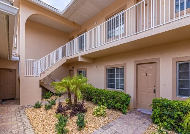 4th image of 9113 Michael Cir, NAPLES, FL 34113