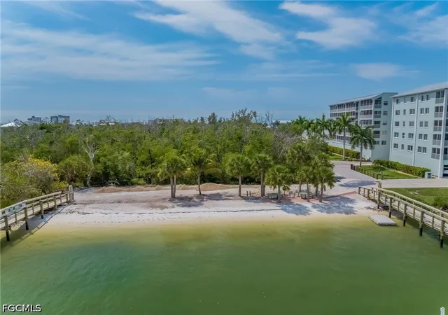5th image of 345 Mango St #401, Fort Myers Beach, FL 33931 | MLS# 2026014216