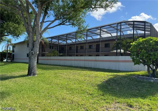 Homes for sale in Cape Coral, FL | 5255 Coronado Parkway, Cape Coral, FL 33904 | Houzeo