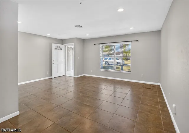 Listing Photo 4 - Condo for sale in building located at 1413/1415 SE 23rd Pl, Cape Coral, FL 33990