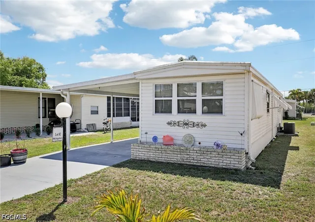 Homes for sale in Fort Myers, FL | 9806 Sugarberry Wy, Fort Myers, FL 33905 | MLS# 2026014387