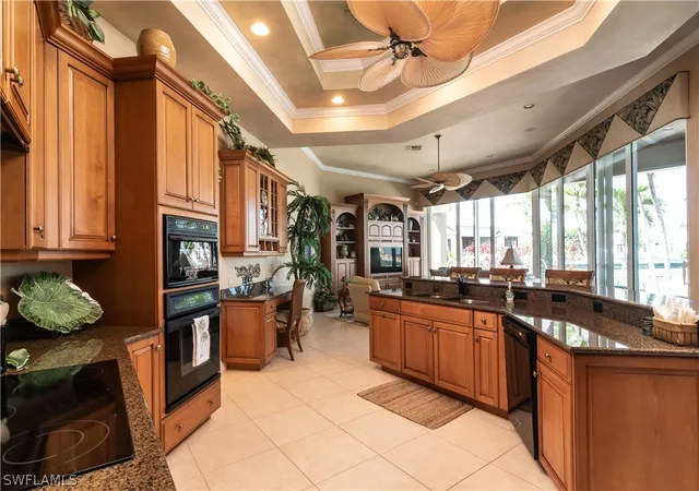 5th image of 3433 Crayton Rd, Naples, FL 34103 | MLS# 226010912