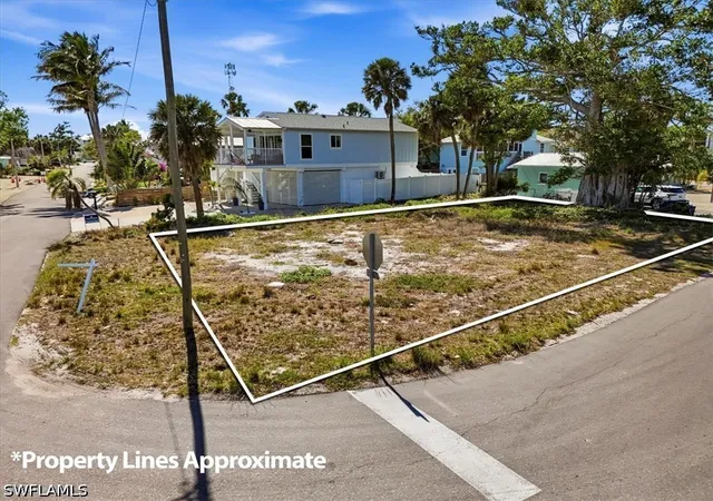 4th image of 245 Madison Ct, Fort Myers Beach, FL 33931 | MLS# 226012202