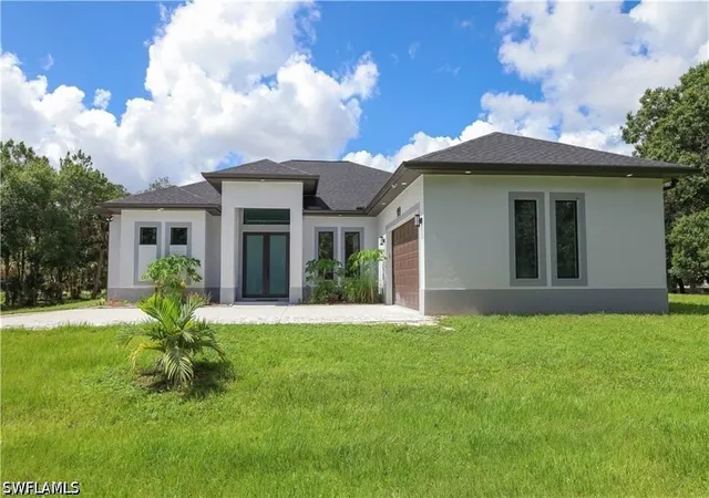 Photo 4 of Single family home for sale at 109 14th Street SE, Naples, FL 34117 | MLS# 226013057 | Listing updated on 2026-07-12