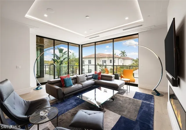 Photo 4 of Condo for sale at 495 5th Street S #304, Naples, FL 34102 | MLS# 226012328 | Listing updated on 2026-10-02