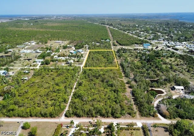 9th image of 4031 Pinetree Blvd, Saint James City, FL 33956 | MLS# 2026014549