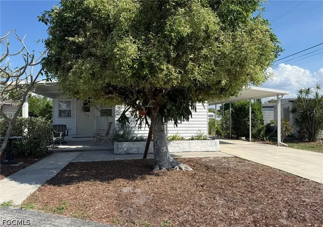 Photo 1 of Manufactured home for sale at 120 Lantern Pl, North Fort Myers, FL 33917 | MLS# 2026014552 | Listing updated on 2026-04-06