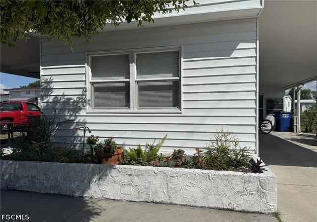 Photo 2 of Manufactured home for sale at 120 Lantern Pl, North Fort Myers, FL 33917 | MLS# 2026014552 | Listing updated on 2026-04-06