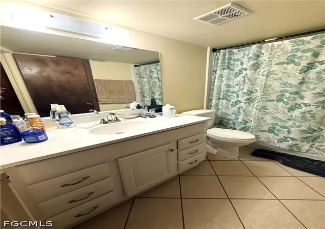 Homes for sale in North Fort Myers, FL | 4781 Orange Grove Boulevard, North Fort Myers, FL 33903 | Houzeo