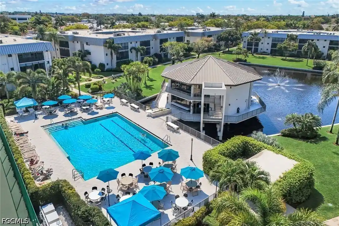 Listing Photo 2 - Condo for sale in 788 Park Shore Dr located at 788 Park Shore Dr, NAPLES, FL 34103 - Unit #E20