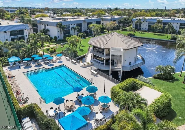 2nd image of 788 Park Shore Dr, NAPLES, FL 34103