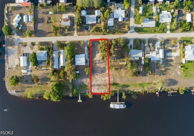 14th image of 1035 W Anchor Ln, Moore Haven, FL 33471 | MLS# 2026014670