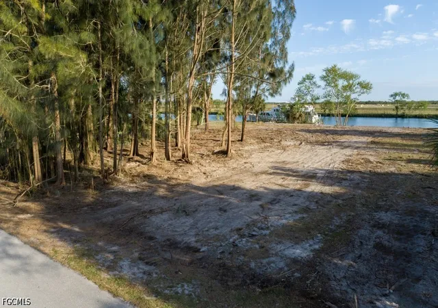 5th image of 1035 W Anchor Ln, Moore Haven, FL 33471 | MLS# 2026014670