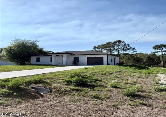 Photo 1 of Single family home for sale at 914 Sunrise Blvd, Lehigh Acres, FL 33974 | MLS# 2026014688 | Listing updated on 2026-03-27
