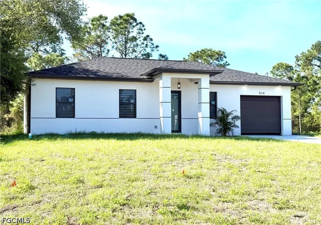 Photo 3 of Single family home for sale at 914 Sunrise Blvd, Lehigh Acres, FL 33974 | MLS# 2026014688 | Listing updated on 2026-03-27