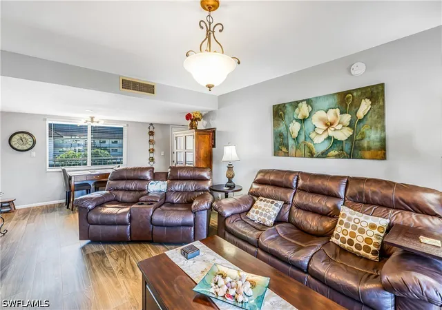 3rd image of 921 Seagrape Dr, Marco Island, FL 34145
