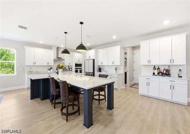 Photo 4 of Single family home for sale at 2094 Grove Dr, Naples, FL 34120 | MLS# 226011605 | Listing updated on 2026-09-23