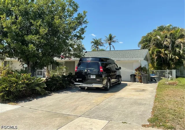 2nd image of 4617 Forest Glen Dr, North Fort Myers, FL 33903 | MLS# 2026014726