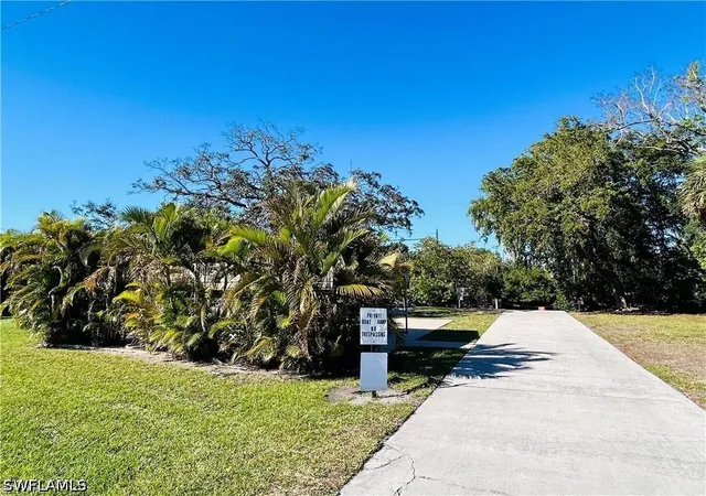 Photo 3 of Manufactured home for sale at 857 Manatee Rd, Naples, FL 34114 | MLS# 226013352 | Listing updated on 2026-07-31